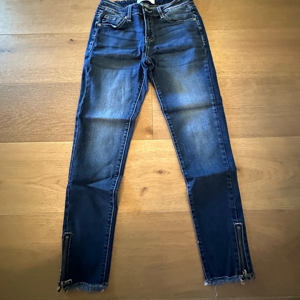 KanCan denim jeans dark zipper size 5 skinny stretch